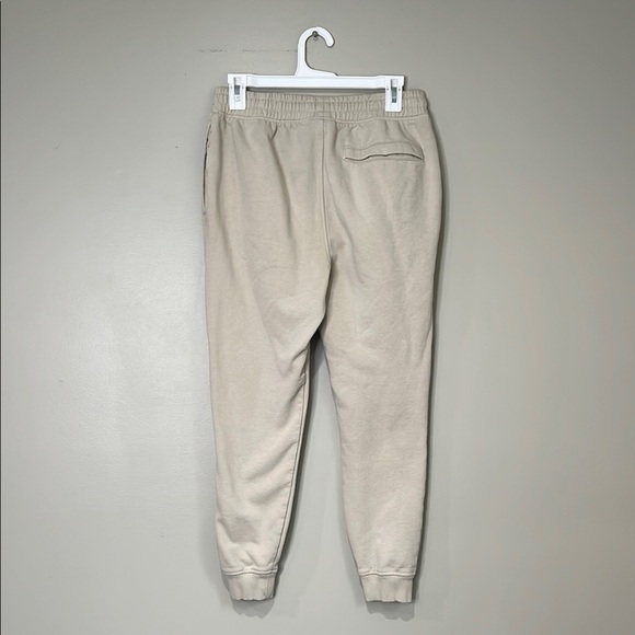 CREST JOGGERS Gymshark Joggers Beige with Logo Men’s Small Slim Fit - Picture 6 of 6